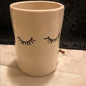 Rae Dunn jar or mug